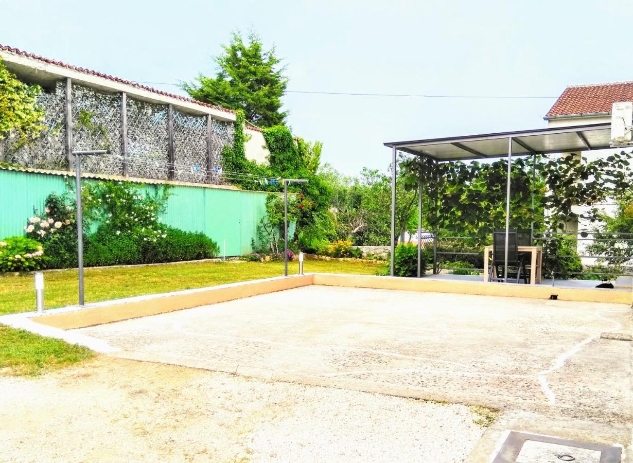 Apartments And Room Markovic Rovinjsko Selo Ngoại thất bức ảnh