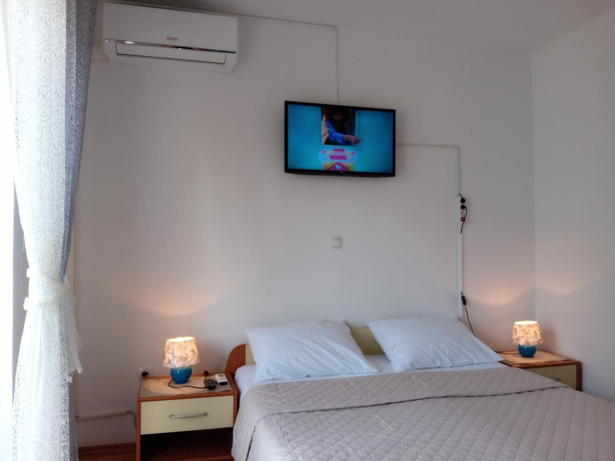 Apartments And Room Markovic Rovinjsko Selo Ngoại thất bức ảnh