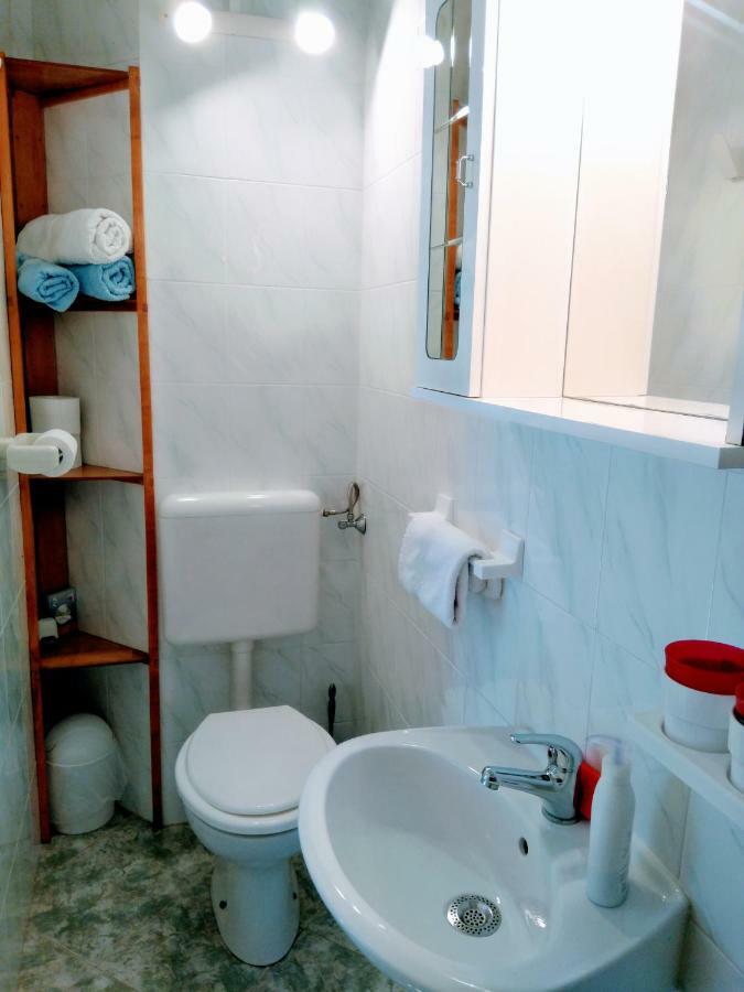 Apartments And Room Markovic Rovinjsko Selo Ngoại thất bức ảnh