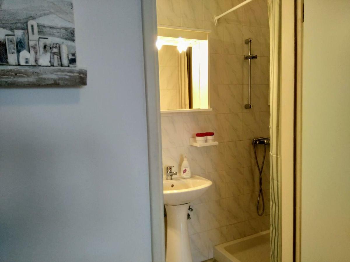 Apartments And Room Markovic Rovinjsko Selo Ngoại thất bức ảnh